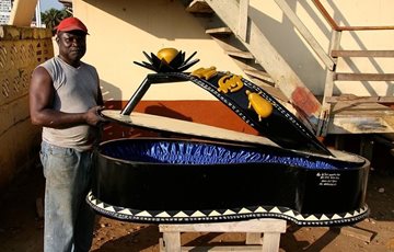 Fantasy coffins and Funeral Facts