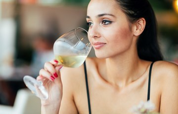 Women Wine Fact